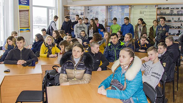 Працівники Черкаського НДЕКЦ МВС України провели екскурсію з учнями Черкаських загальноосвітніх шкіл
