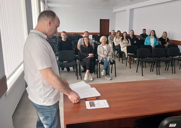 Проведення круглого столу за участю працівників Черкаського НДЕКЦ МВС Проведення круглого столу за участю працівників Черкаського НДЕКЦ МВС