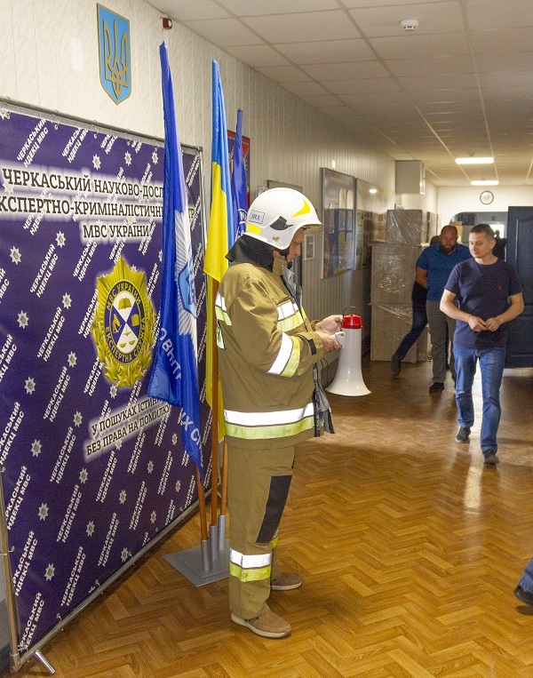 У Черкаському НДЕКЦ МВС відпрацювали алгоритми дій під час ліквідації наслідків обстрілів У Черкаському НДЕКЦ МВС відпрацювали алгоритми дій під час ліквідації наслідків обстрілів
